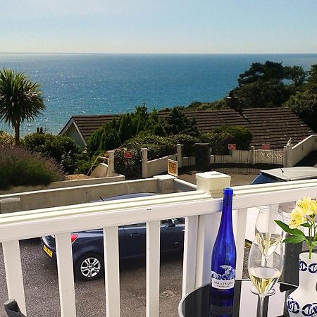 A Beautiful Apartment With Stunning Sea Views & Private Balcony Bournemouth Eksteriør bilde